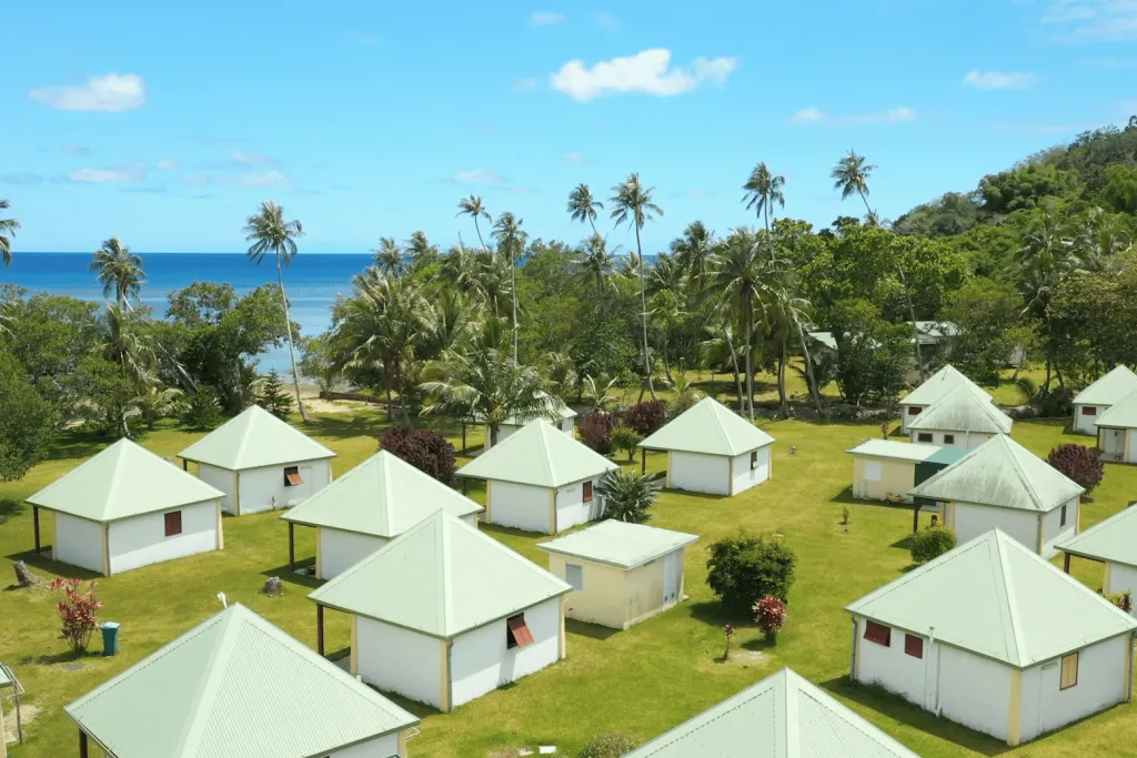 Vue aérienne des bungalows d'hébergement